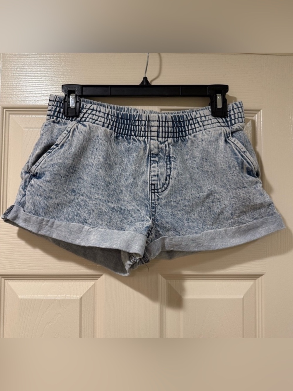 The Deluxe Short Acid Wash Denim Shorts Women’s 4 | Elastic Waist High Rise